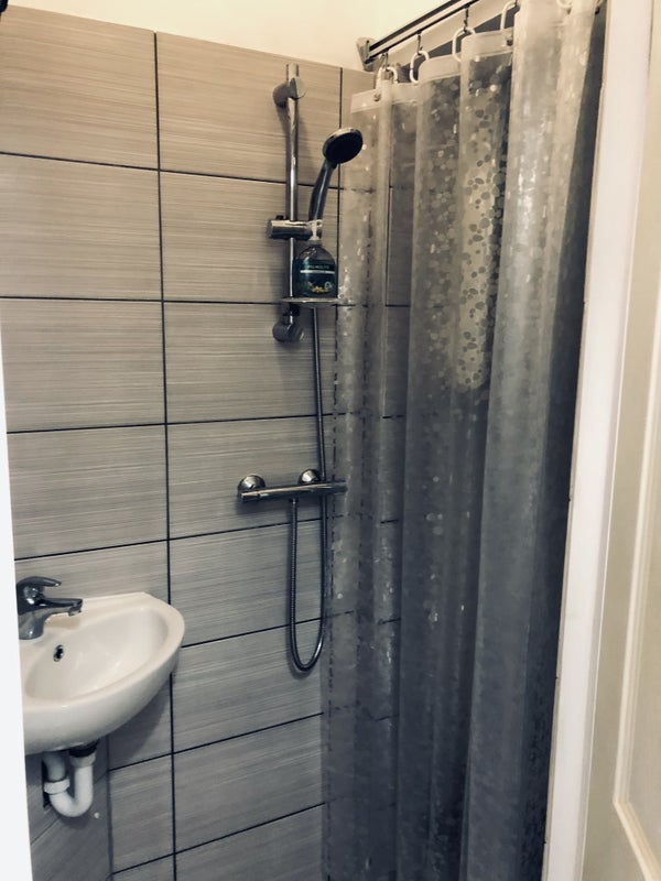 Room Rowditch Lane in Greater London
