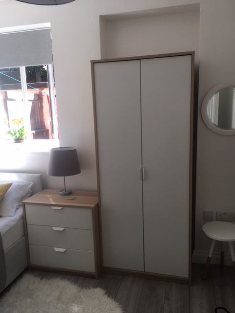 Room Rowditch Lane in Greater London