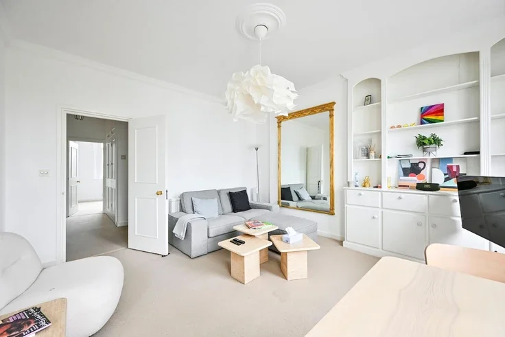 Flat Stanhope Gardens in Greater London