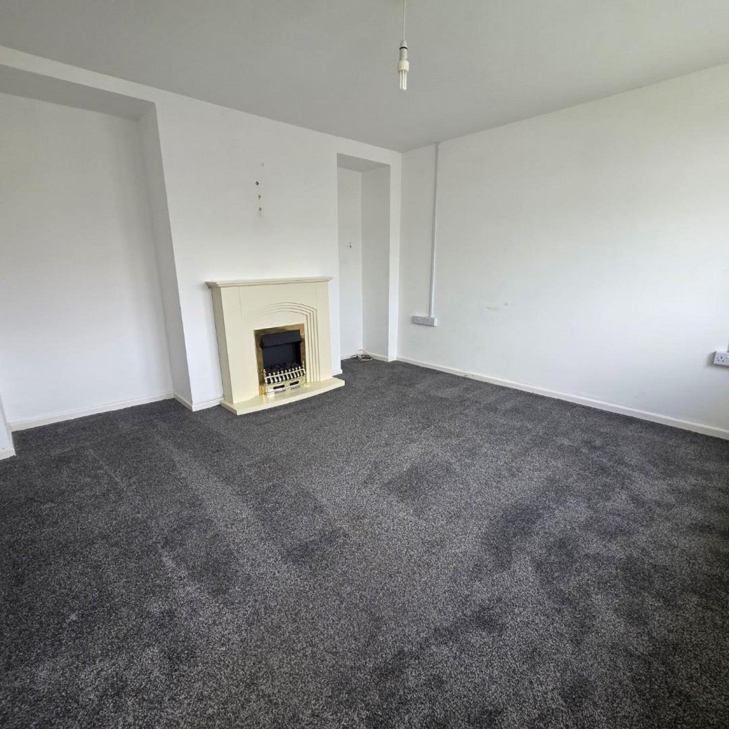 Flat Waunscil Avenue in Bridgend