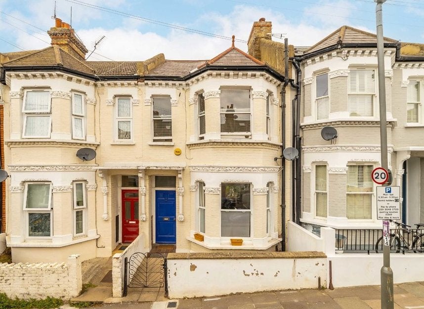 House Kelmscott Road in Greater London