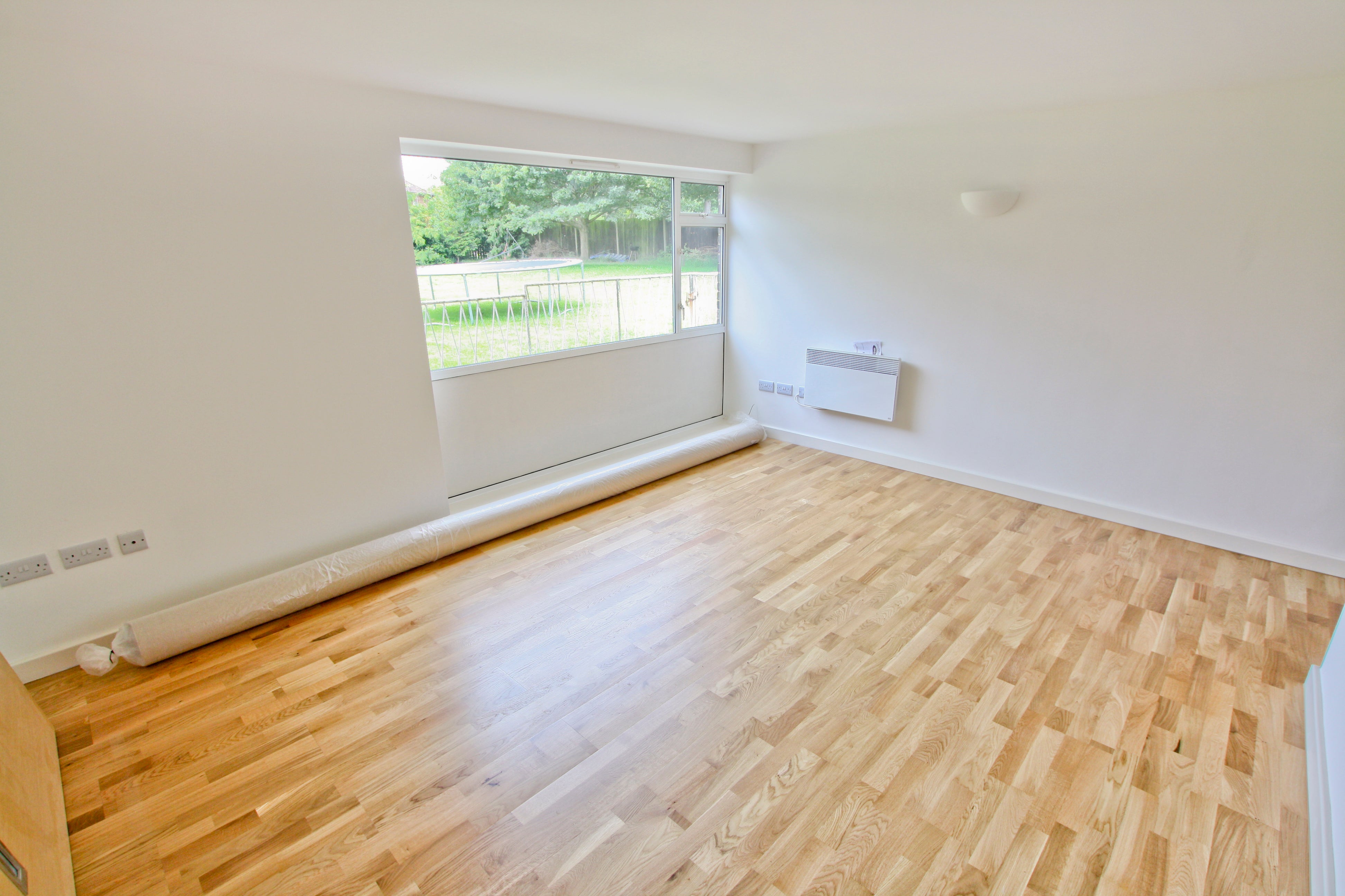 Flat Bexley Road in Greater London