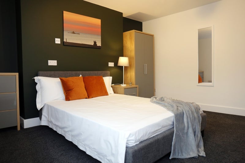 Room London Road in Maidstone