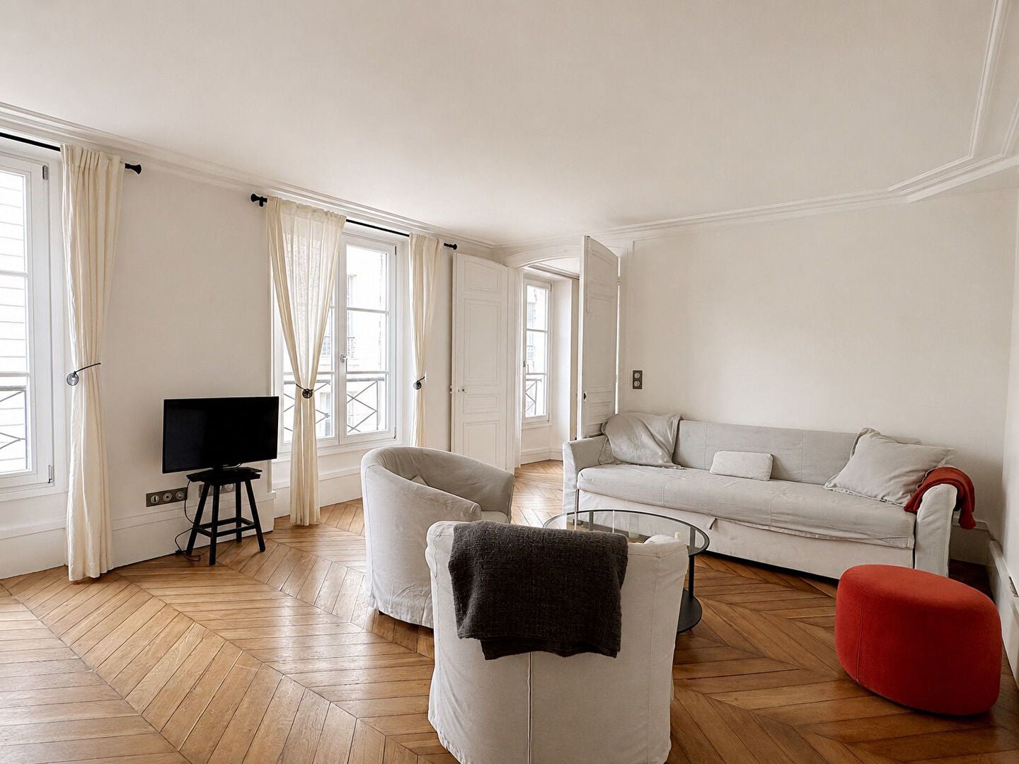 Appartement Rue Casimir Delavigne à Paris