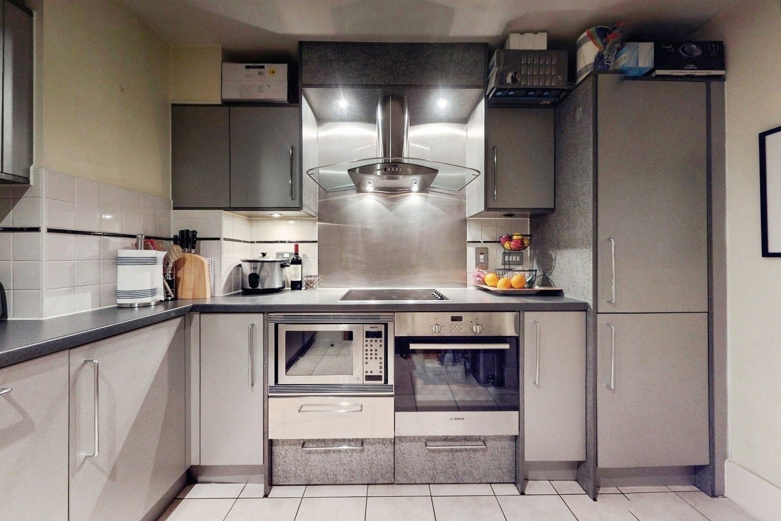 Flat Bridgefoot in Greater London
