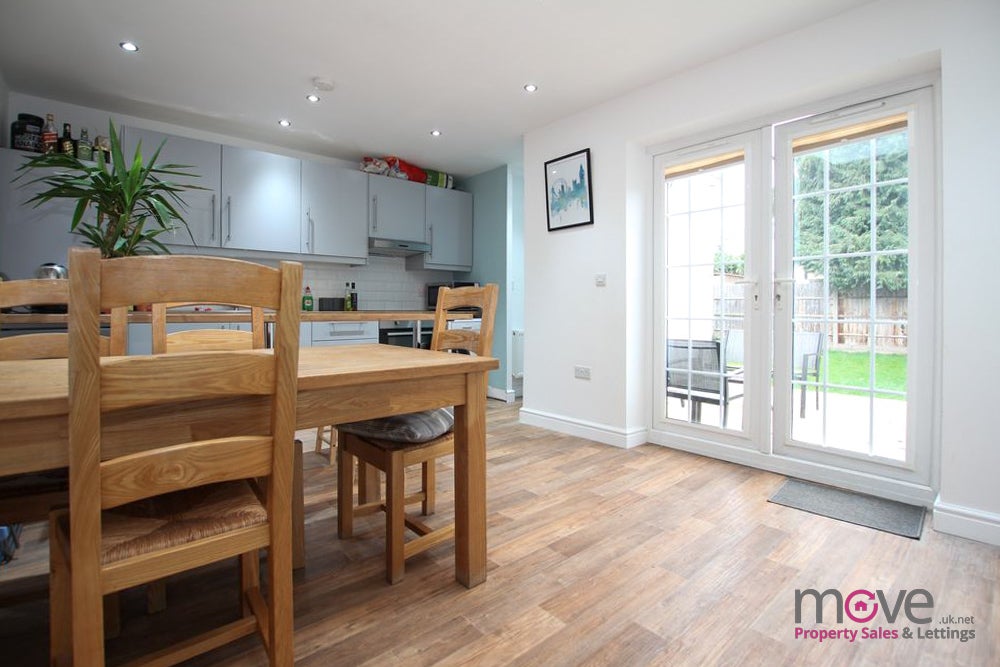 Room Saint Pauls Street North in Cheltenham