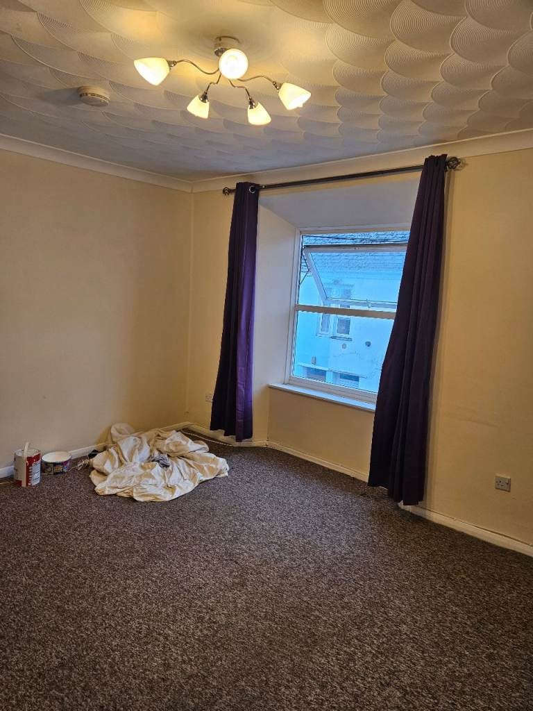 Flat Wellington Street in Torpoint