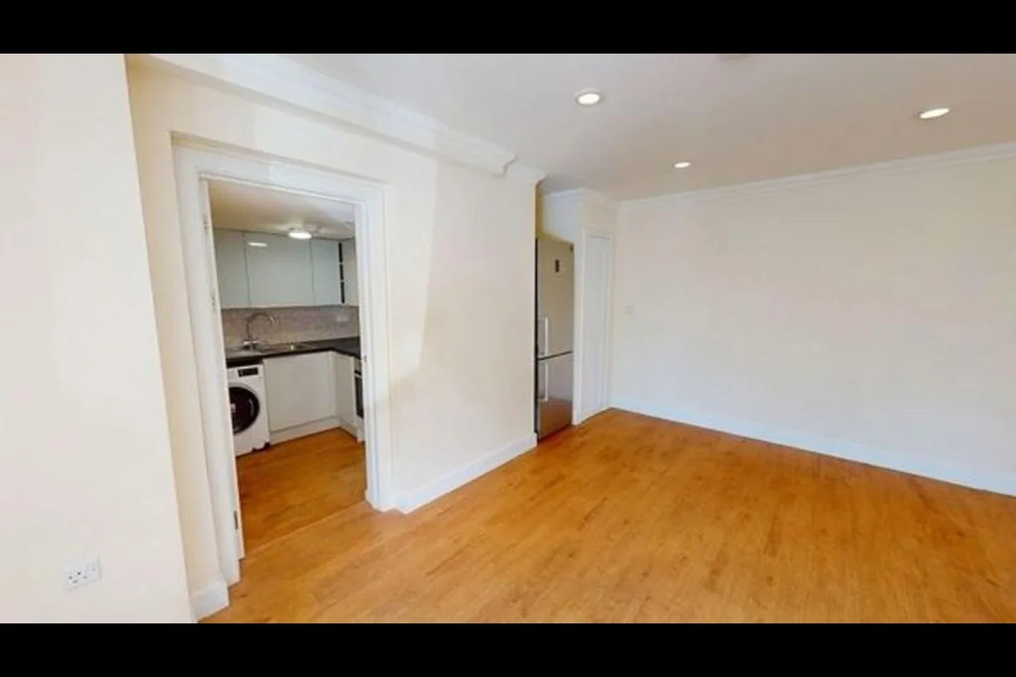 Flat Sydenham Road in Greater London