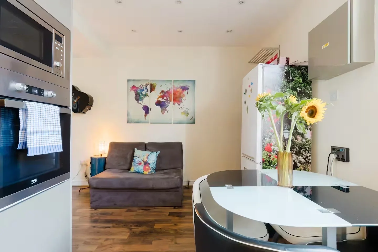 Flat Camden High Street in Greater London