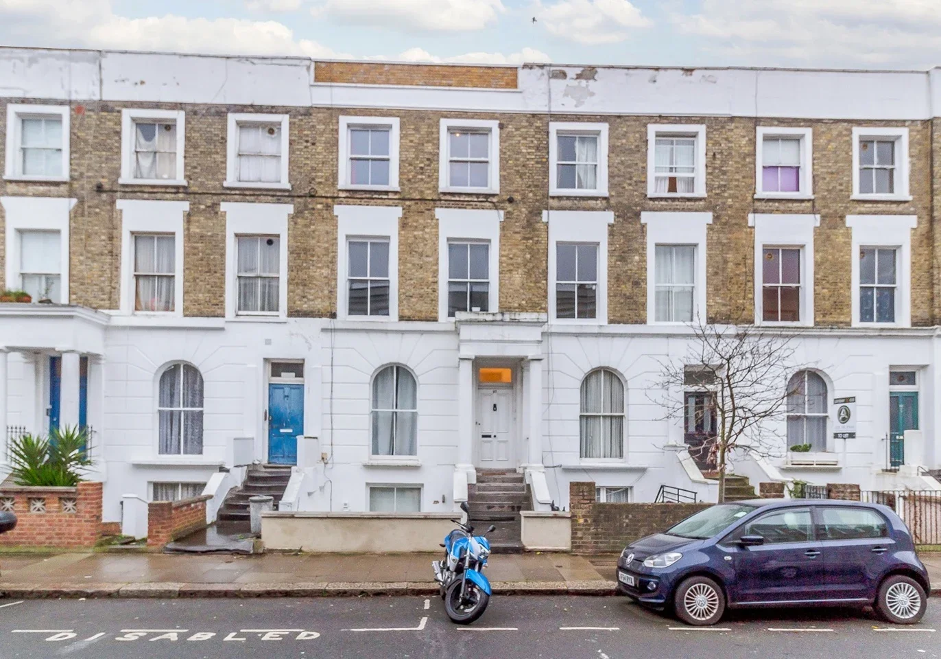 Flat Stanlake Road in Greater London