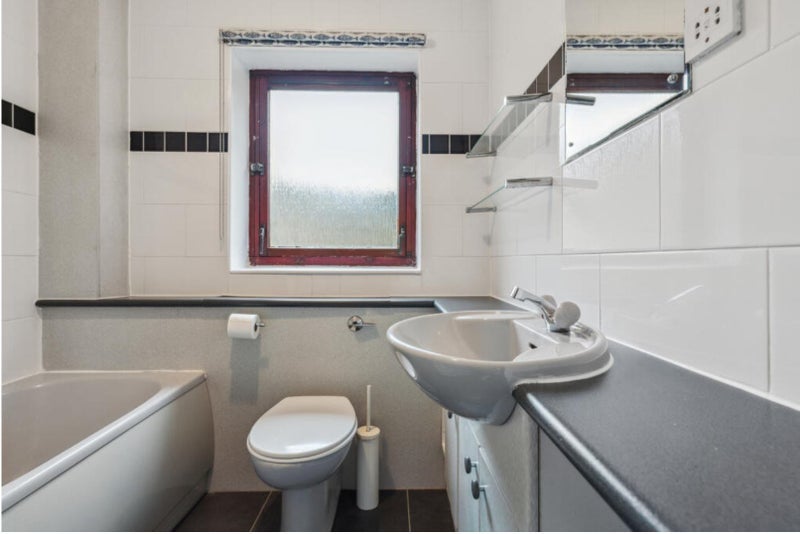 Room Lumsden Lane in Glasgow