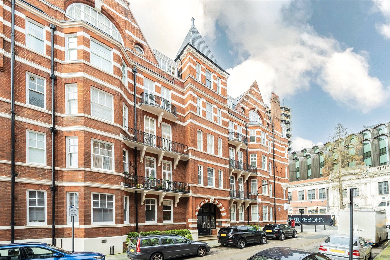 Flat Bishop King's Road in Greater London