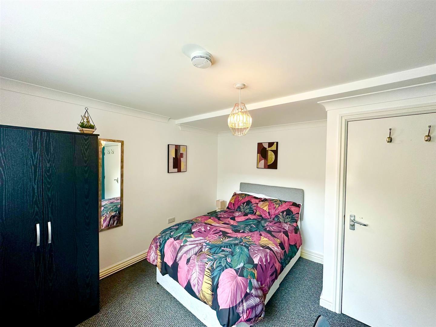 Room Emmanuel Street in Preston
