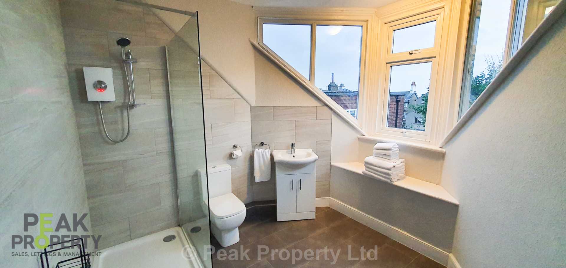 Room Alexandra Road in Southend-on-Sea