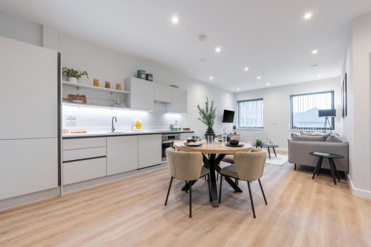 Flat Churchfield Road in Greater London