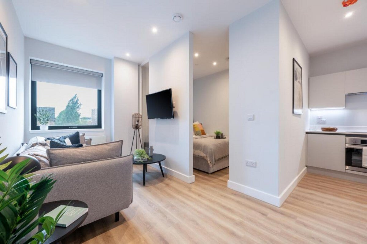 Flat Churchfield Road in Greater London