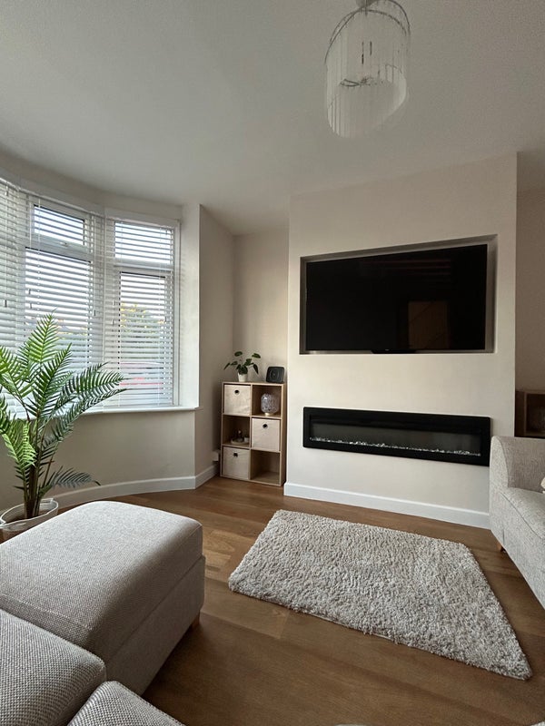 Room Ashcroft Road in Ipswich