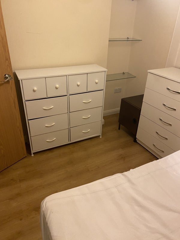 Room Messina Avenue in Greater London