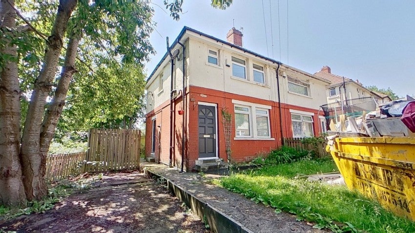 House Masefield Avenue in Bradford