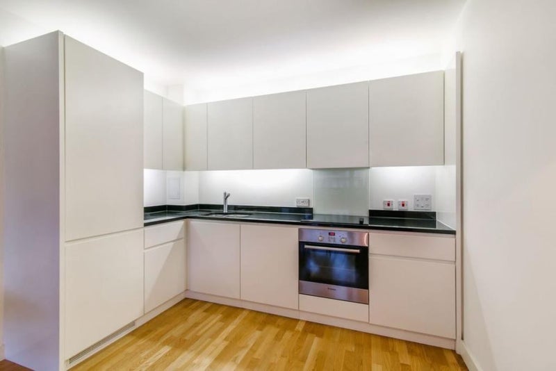 Flat Amelia Street in Greater London