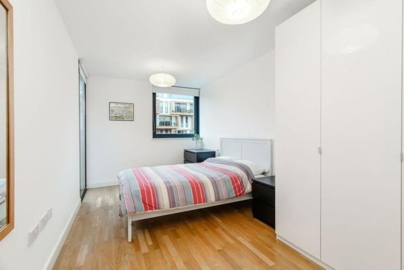 Flat Amelia Street in Greater London