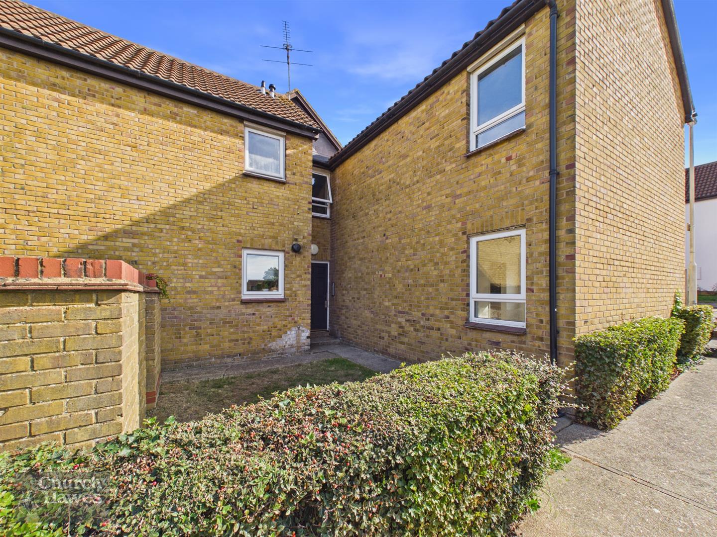 Flat Culver Rise in South Woodham Ferrers