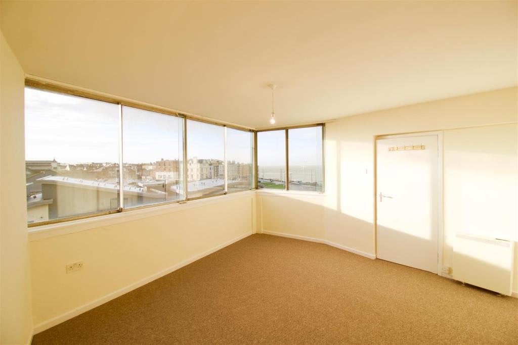 Flat Marine Terrace in Thanet