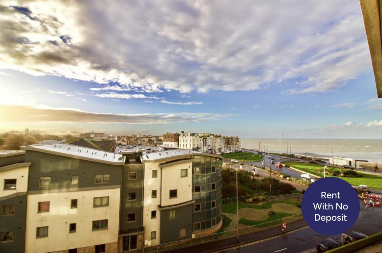Flat Marine Terrace in Thanet