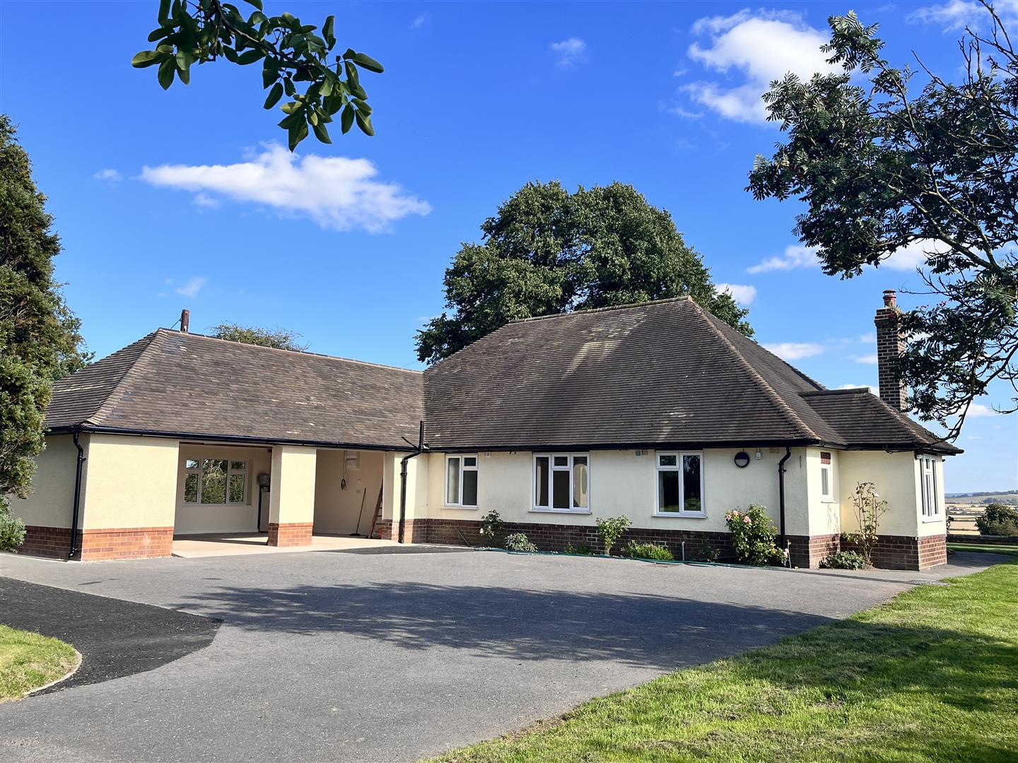 House Ashby Road in North Warwickshire