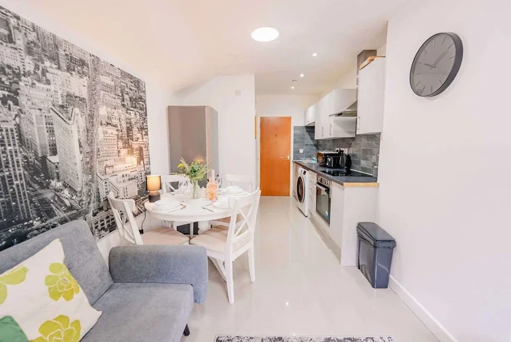 Flat Colum Place in Cardiff