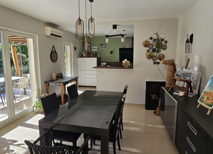 Flat Chemin de la Lauze in Salon-de-Provence