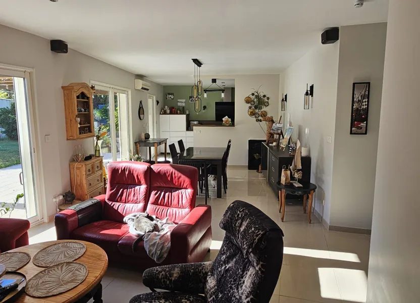 Flat Chemin de la Lauze in Salon-de-Provence