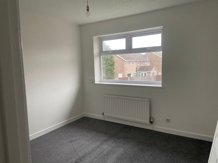 House Sarsfield Avenue in Wigan