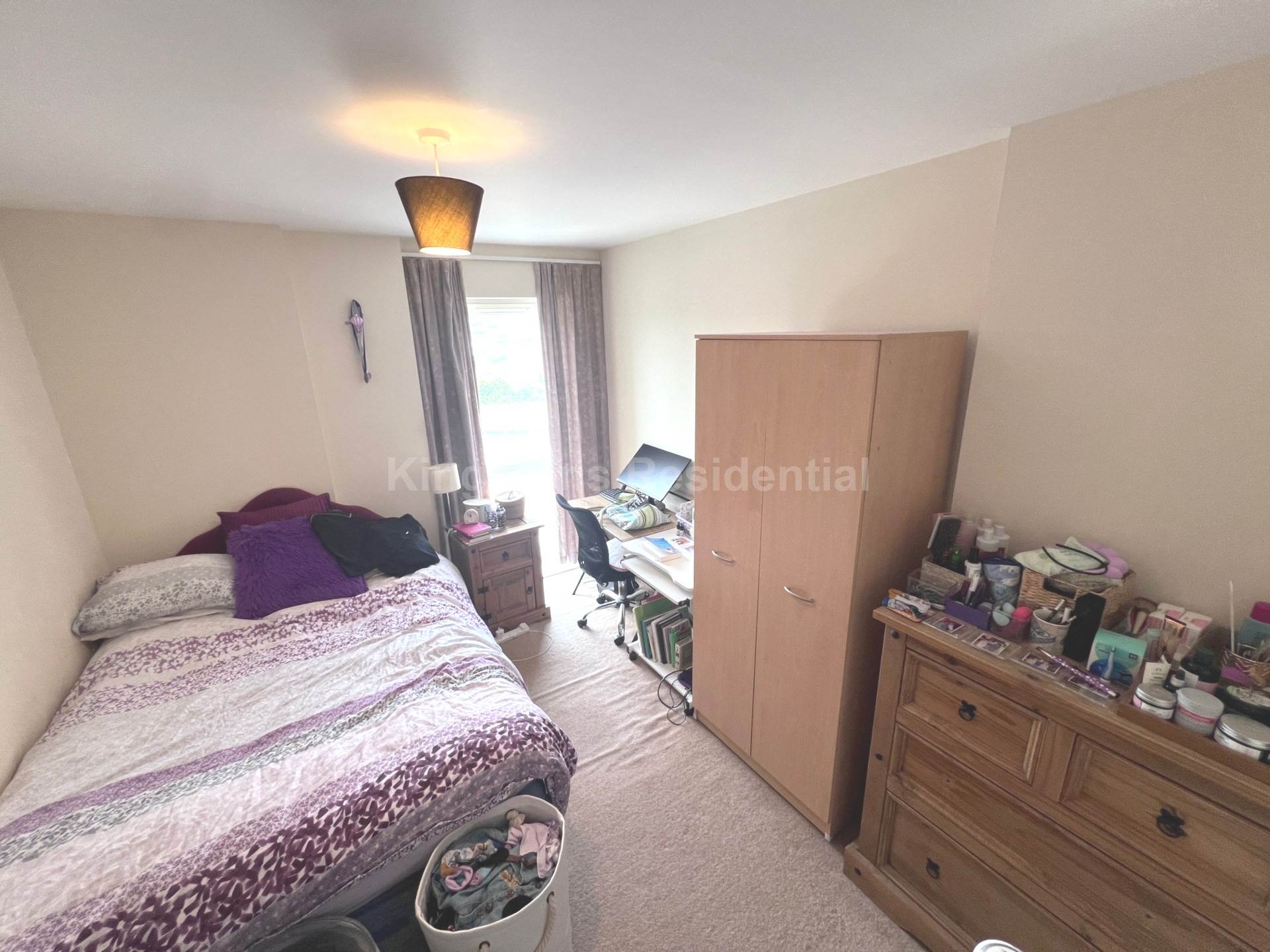 Flat Overstone Court in Cardiff
