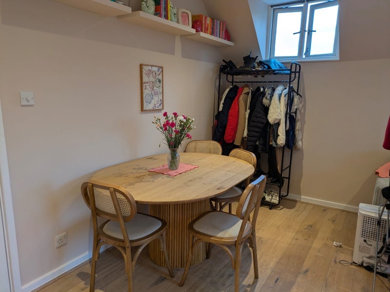 Room Hillfield Avenue in Greater London