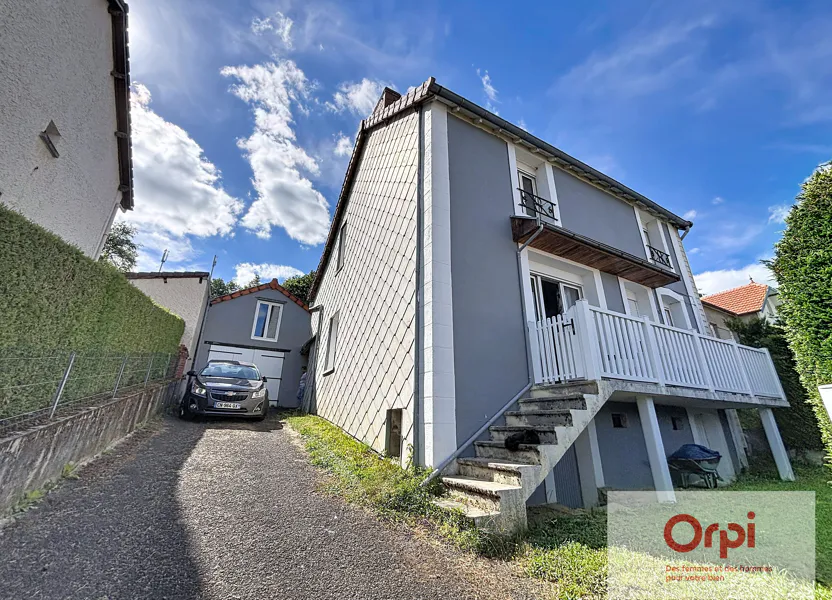 House Boulevard de la République in Saint-Éloy-les-Mines