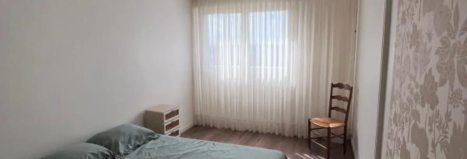 Room Rue Gaston Hulin in Poitiers