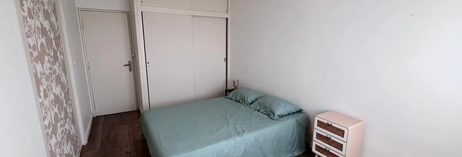 Room Rue Gaston Hulin in Poitiers