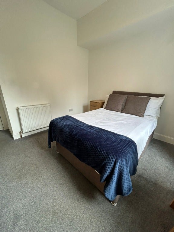 Room Bellefield Avenue in Dundee