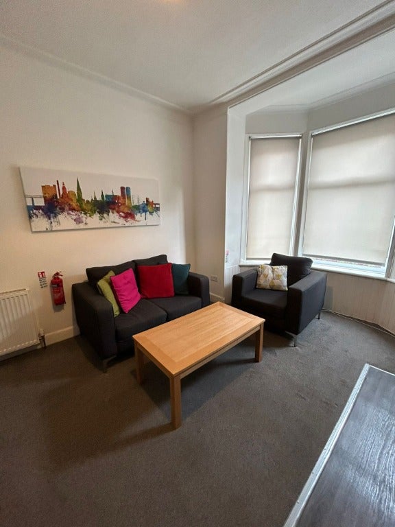 Room Bellefield Avenue in Dundee