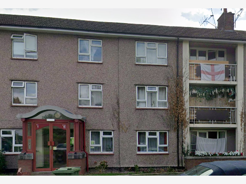 Flat Hyde Court in Stafford