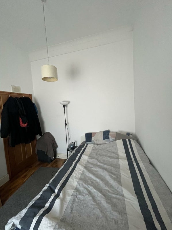 Room Conway Road in Greater London