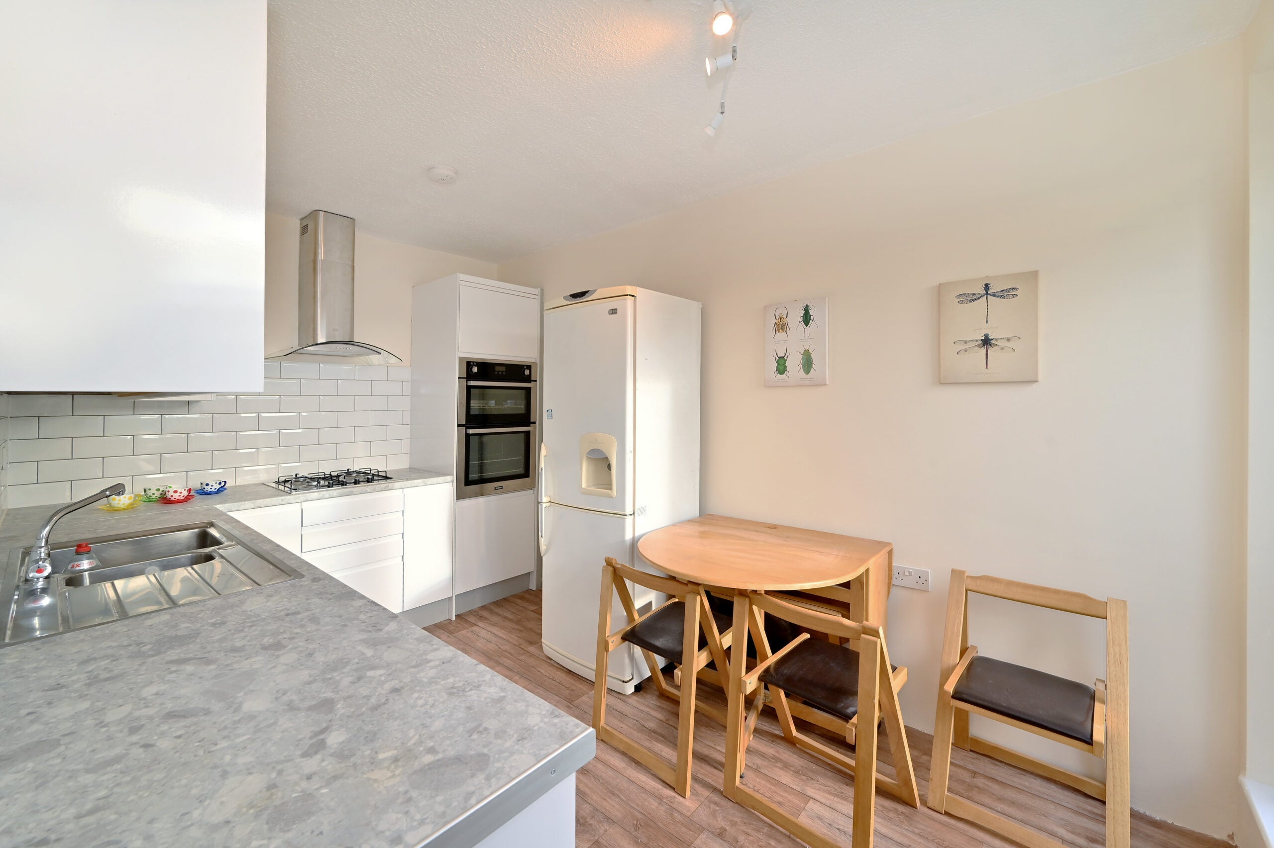 Flat Galbraith Street in Greater London