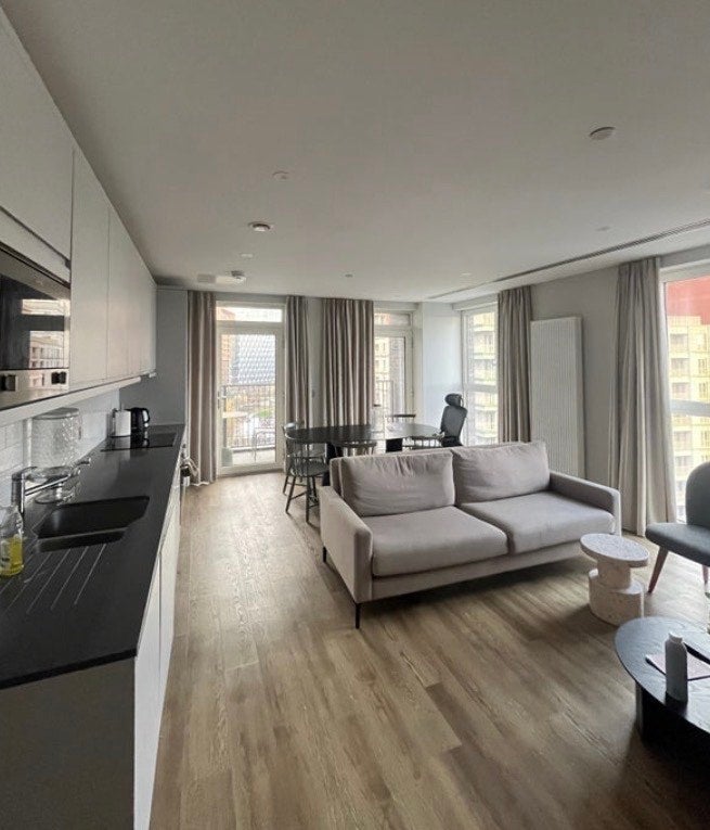 Room Nine Elms Lane in Greater London