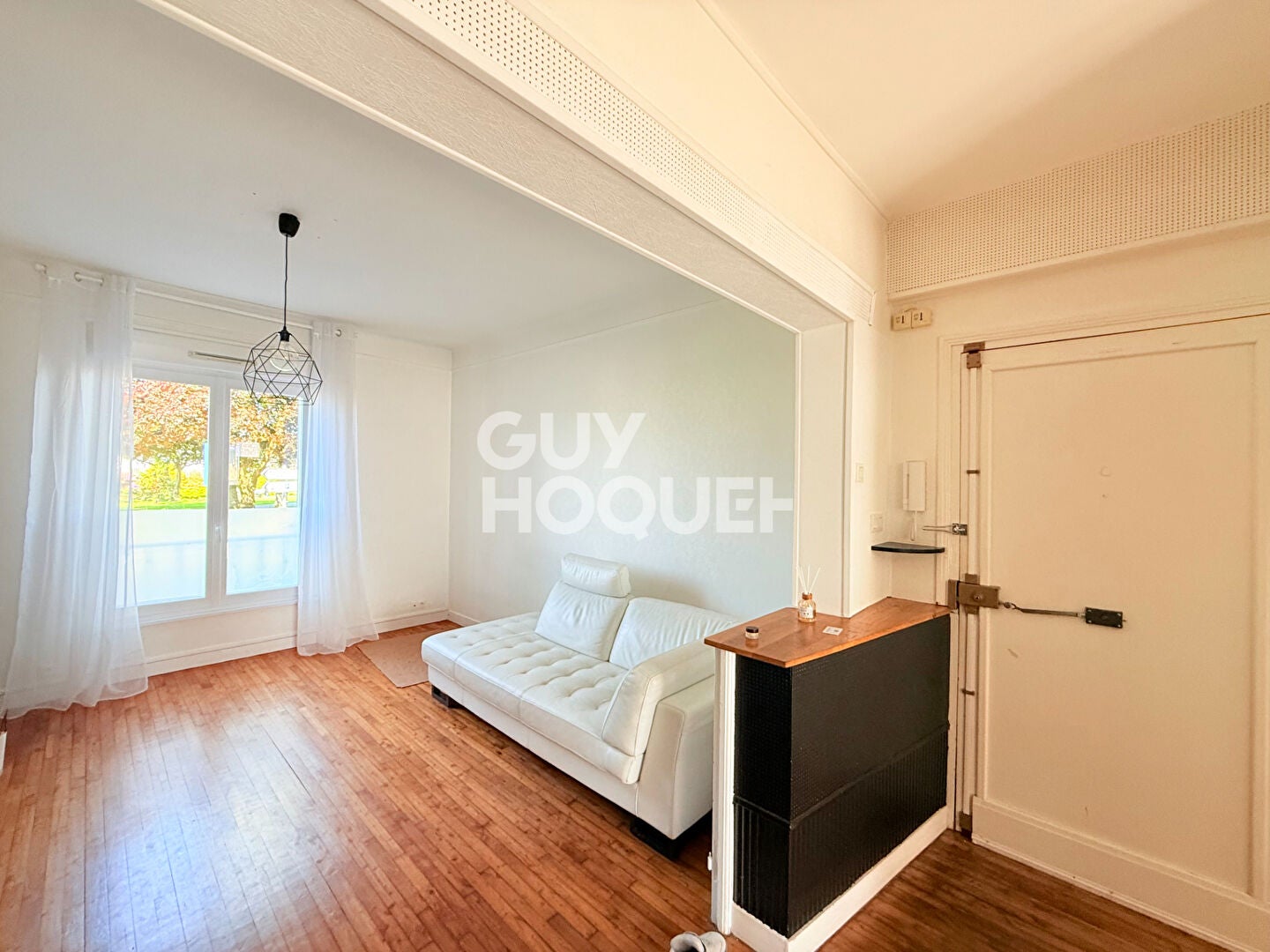 Flat Rue du Deuxième R.I.C. in Brest