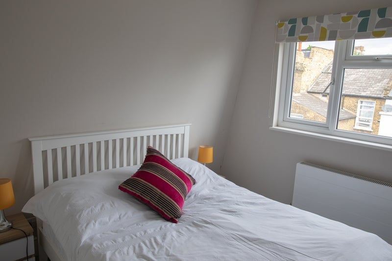 Room Afghan Road in Greater London