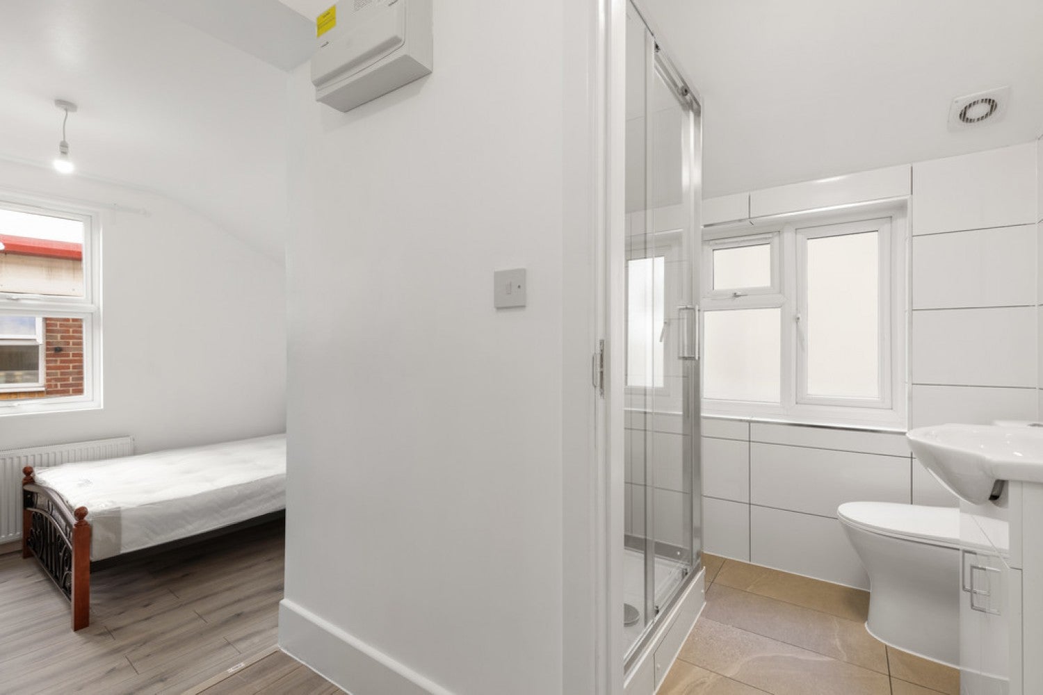 Room Balham High Road in Greater London