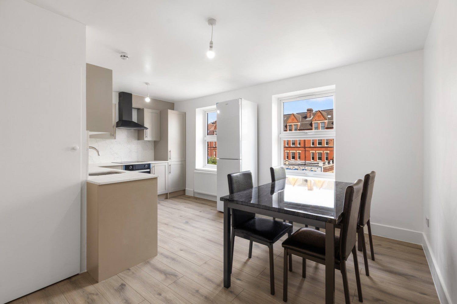 Room Balham High Road in Greater London
