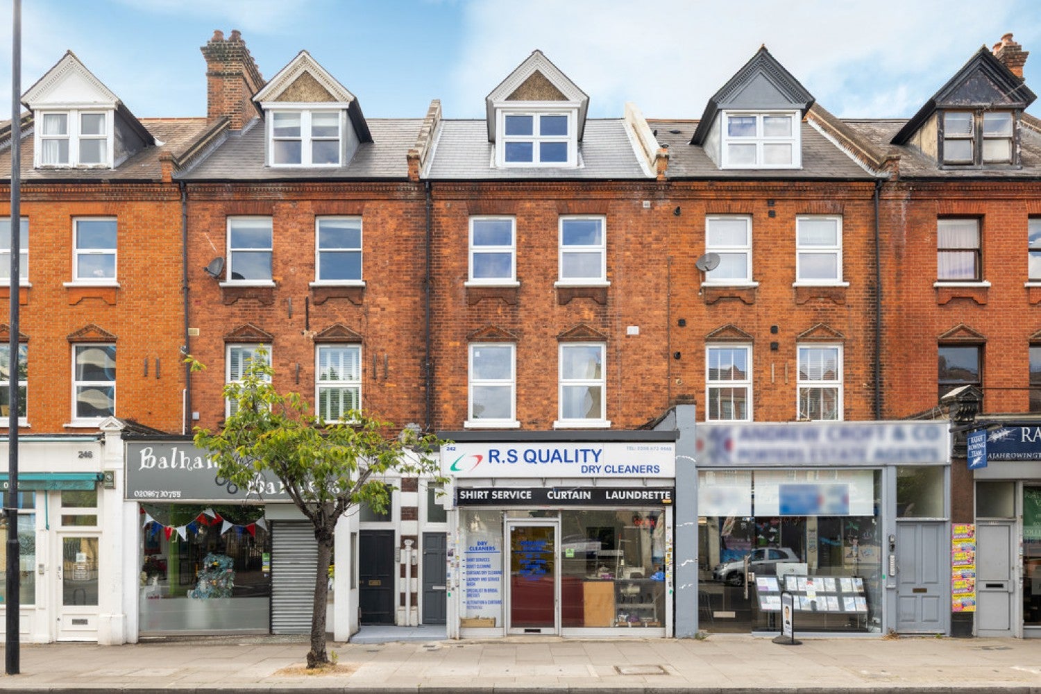 Room Balham High Road in Greater London