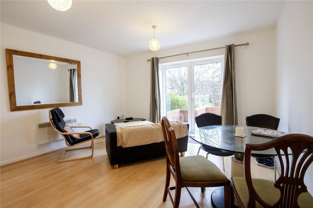 Flat Heeley Road in Birmingham